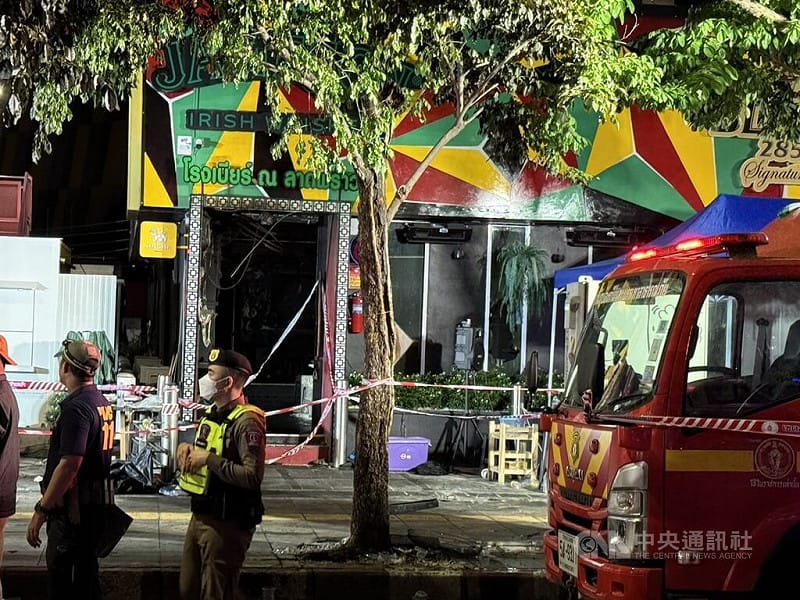 泰國曼谷拉拋路（Lat Phrao）一間啤酒餐廳13日凌晨發生火災，造成至少27人死亡。火勢約45分鐘後獲得控制，警方正調查起火原因。中央社記者李宗憲曼谷攝　115年7月13日&nbsp;&nbsp;&nbsp;圖：中央社提供