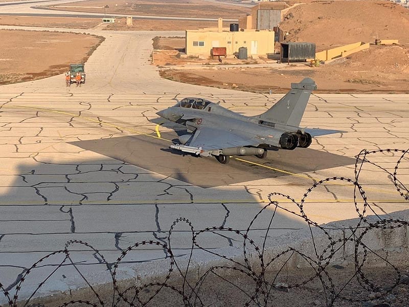 約旦哈桑王子空軍基地據報遭伊朗彈道飛彈攻擊，法國軍方MQ-9A「死神」無人機相關設施疑似受損。&nbsp;&nbsp;&nbsp;圖：翻攝自 X @NeroArmore91252