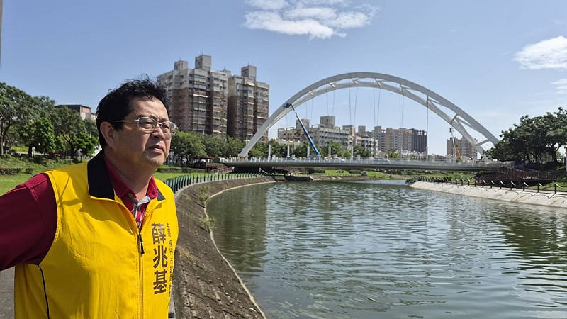 薛兆基建議以後勁溪作為示範場域，在重要河段及排水口設置智慧感測設備，讓科技真正走在災害前面。&nbsp;&nbsp;&nbsp;圖：薛兆基競辦/提供