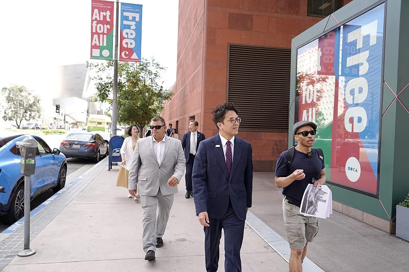 沈伯洋步行考察洛杉磯市中心&nbsp;&nbsp;&nbsp;圖：沈伯洋辦公室提供