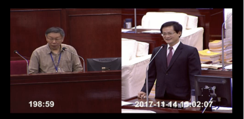 台北市長柯文哲（左）日前因雙城論壇講稿與民進黨議員周柏雅（右）言語交鋒。   圖：截自台北市議會直播影音