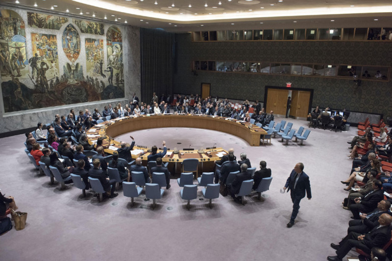 聯合國安理會在11月16日下午召開會議，就敍利亞化武調查，分別對俄羅斯和美國提出2份決議草案進行表決。   圖：聯合國圖片/Kim Haughton