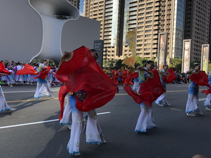 2017國際踩舞祭，嘉義東吳高職《花young台灣》。   圖：王鵬宇/攝