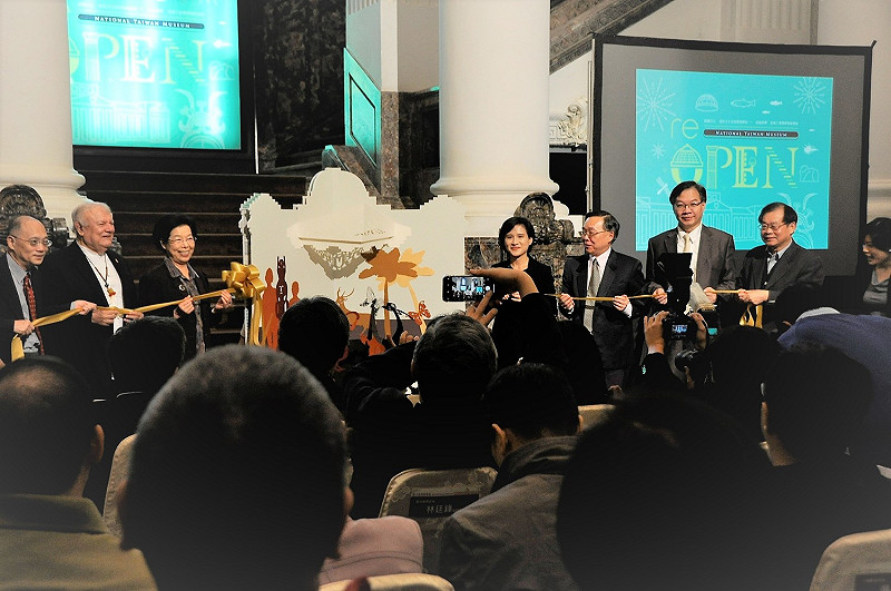 經過兩個月封館，國立臺灣博物館在尼加拉瓜駐華特使達比亞、監察院長張博雅、文化部長鄭麗君、見證下，宣布明天（21日）重新開放。&nbsp;&nbsp;&nbsp;圖:陳香蘭／攝