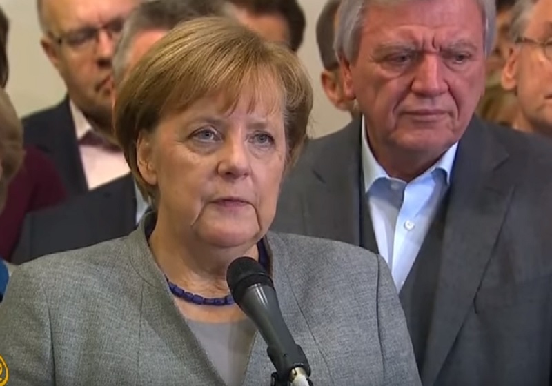 德國籌組聯合政府談判破裂，這個歐洲最大的經濟體將面臨提前大選或跛鴨政府癱瘓數月，總理梅克爾（Angela Merkel）急於避免國家陷入危機。   圖：翻攝youtube