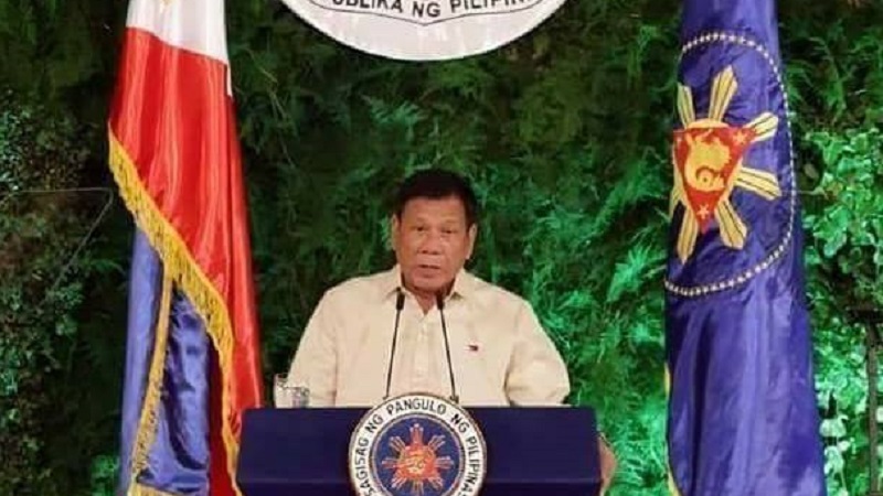 菲律賓總統杜特地揚言將菲共列為恐怖組織，並取消未來所有和談。   圖：翻攝Rodrigo Duterte臉書