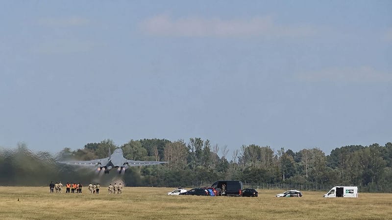 B-1重型轟炸機首度空襲 80架軍用直升機壓境！2.5萬磅彈藥猛轟伊朗 霍爾木茲導彈基地徹底全毀？&nbsp;&nbsp;&nbsp;圖：翻攝自 X @Osinttechnical