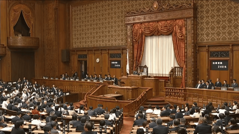 「副首都」構想法案也被緊急提交參議院全體會議,最終以123票贊成、121票反對,表決通過。 圖:翻攝自立憲民主党 国会情報YT 「副首都」構想法案也被緊急提交參議院全體會議,最終以123票贊成、121票反對,表決通過。 圖:翻攝自立憲民主党 国会情報YT