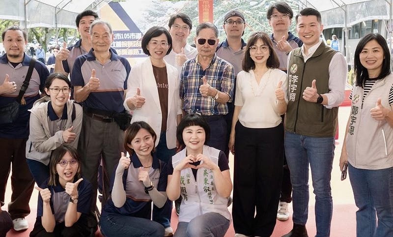 蘇巧慧說，105市道改改善工程總經費高達82.19億元，非常感謝行政院長卓榮泰的大力支持、傾聽地方聲音，由中央補助近六成經費，讓工程得以順利進行。同時，她也特別感謝侯友宜市長領導的市府團隊共同努力&nbsp;&nbsp;&nbsp;圖：蘇巧慧辦公室提供