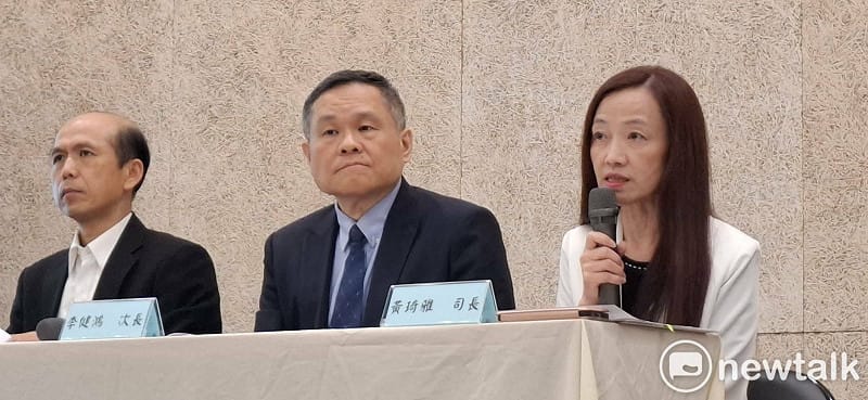  勞動部說明，此次勞動檢查結果中，以假日工資、休假及工時違規最為常見。 圖：李宣萱/攝 