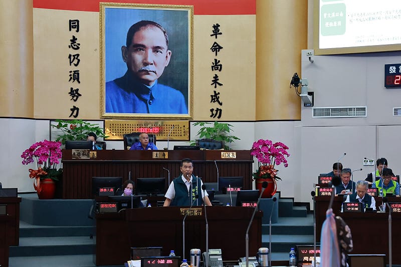 台南市議會今日舉行第4屆第8次定期會，安排「台南市海岸嚴重流失因應對策及解決辦法」議題進行專案報告。&nbsp;&nbsp;&nbsp;圖：台南市政府提供
