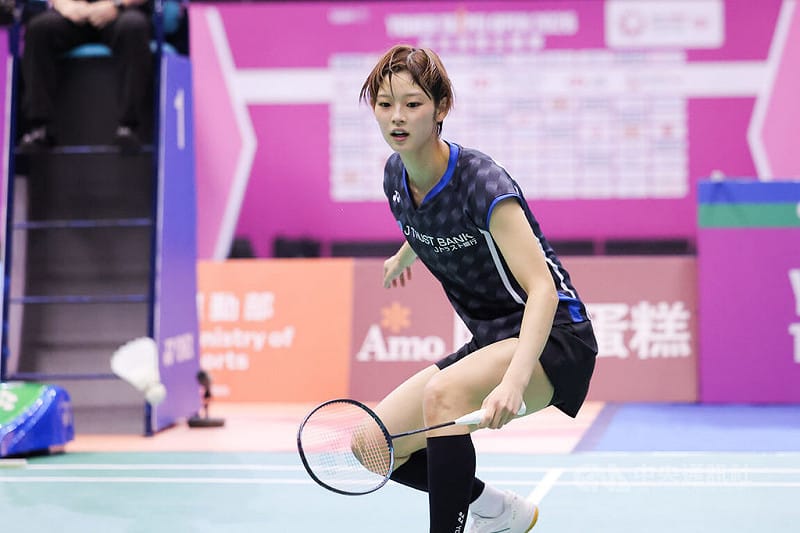 日本混雙組合渡邊勇大、田口真彩，1日在超級300的台北羽球公開賽晉級決賽，其中首度來台的田口真彩（見圖）外型可愛，吸引粉絲追逐。中央社記者翁睿坤攝 115年8月1日&nbsp;&nbsp;&nbsp;