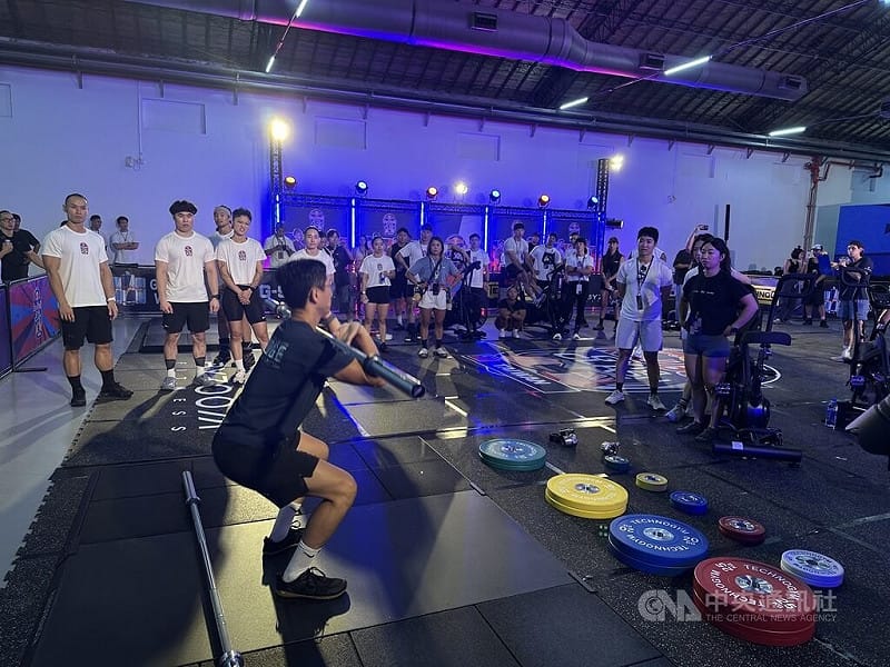 全台健身房最強對決的Red Bull Gym Clash決賽1日登場，最終8支隊伍正面交鋒，獲勝隊伍也將代表台灣，前往埃及參加世界總決賽。中央社記者黎建忠攝　115年8月1日&nbsp;&nbsp;&nbsp;
