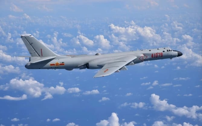  解放軍轟-6K戰機。 圖 : 翻攝自零度Military 