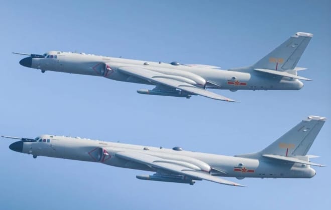 解放軍空基核打擊平台轟-6N戰機。&nbsp;&nbsp;&nbsp;圖 : 翻攝自零度Military