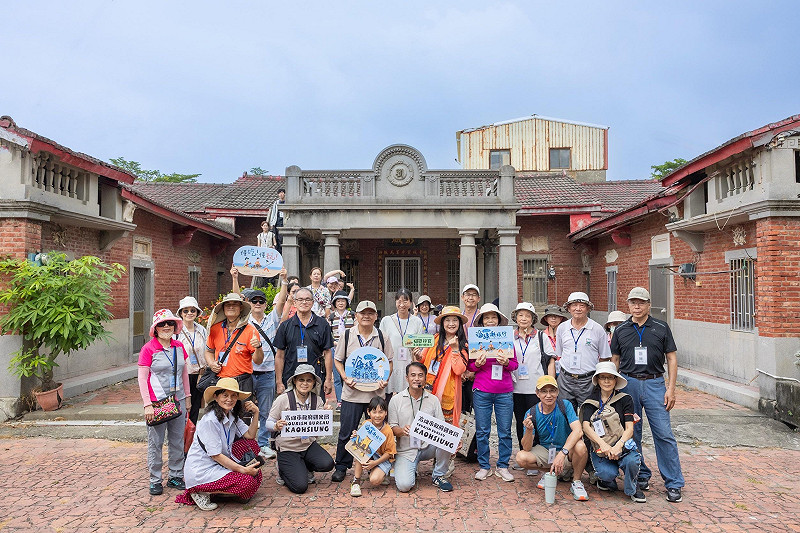 走訪梓官赤崁古厝，感受百年漁村聚落與傳統建築風貌。&nbsp;&nbsp;&nbsp;圖：高雄市觀光局／提供