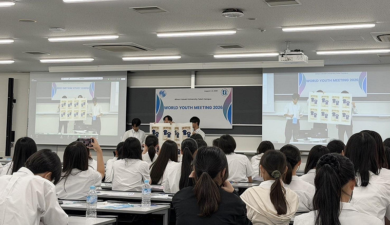 高雄學生登台發表，全程以流利英語分享研究成果。&nbsp;&nbsp;&nbsp;圖：高雄市教育局／提供