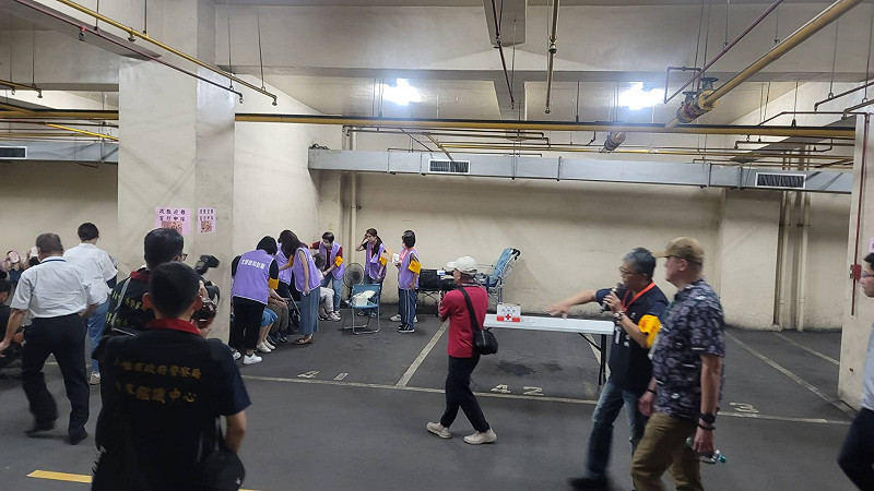 左營區公所防空疏散避難演練。&nbsp;&nbsp;&nbsp;圖：高雄市政府警察局／提供