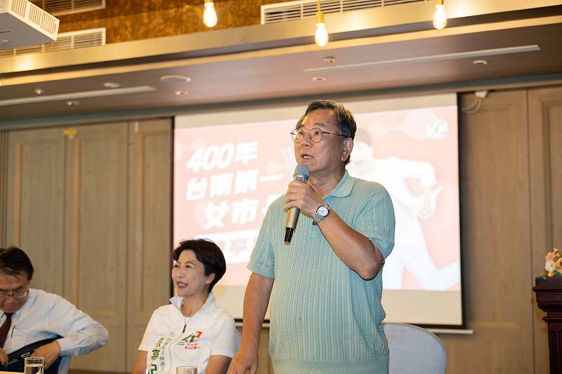 民進黨召開「台南市長候選人與議員候選人聯合選戰會議」，由競選總部主委、台南市長黃偉哲和總幹事、民進黨台南市黨部主委林志展共同主持，雲嘉嘉南總督導陳明文蒞臨指導，確認競選總部編制及後續整體選戰規劃。&nbsp;&nbsp;&nbsp;圖：陳亭妃服務處提供