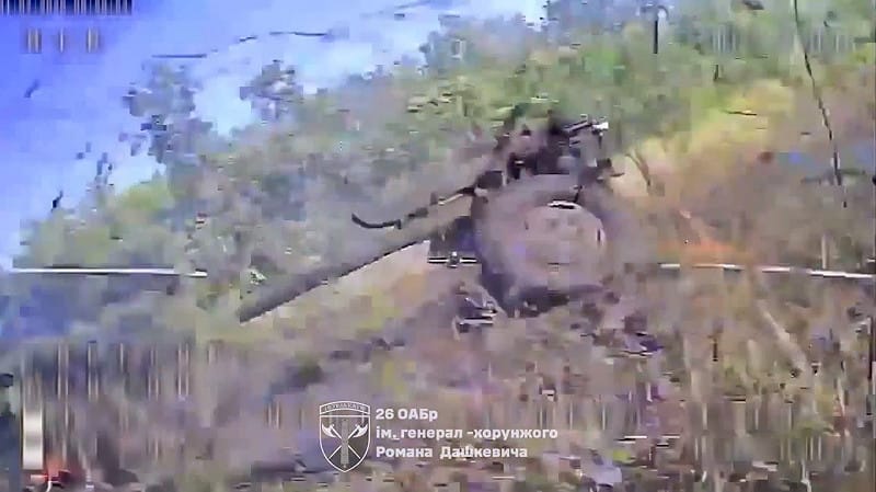 雖然在頓涅茨克前線被迫撤退，但烏軍近期仍持續針對俄軍目標展開襲擊，試圖進一步降低俄軍的進攻能力。&nbsp;&nbsp;&nbsp;圖：擷取自 @NOELreports X 分享影片