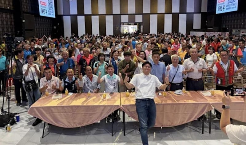 眾多鄉親到場力挺陳冠宇接棒父親參選議員。&nbsp;&nbsp;&nbsp;圖：陳善慧辦公室／提供