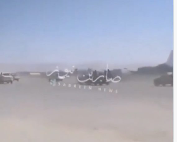 20 萬名獲沙烏地阿拉伯支持的葉門戰士對胡塞武裝（ Houthi ）控制的首都沙那（ Sanaa ）發動雙向突襲。&nbsp;&nbsp;&nbsp;圖：翻攝自@Qais_99k2