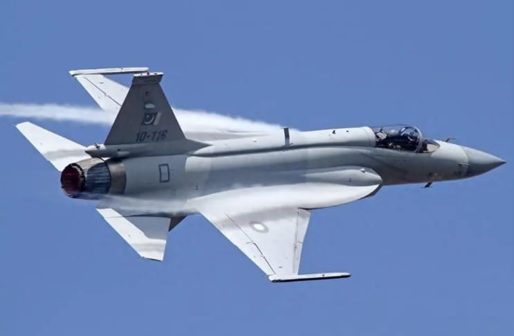 梟龍戰機。&nbsp;&nbsp;&nbsp; 圖 : 翻攝自軍武次位面
