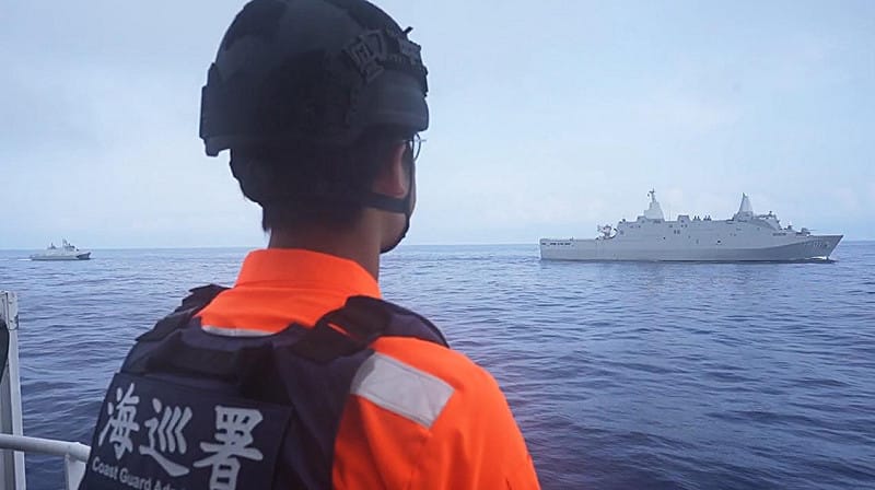 海巡署12日執行漢光42號演習最核心的「聯合反封鎖護航」任務，全面展現「平時執法、戰時作戰」的堅韌戰力，落實「全社會防衛韌性」的政策目標。&nbsp;&nbsp;&nbsp;圖：海巡署提供