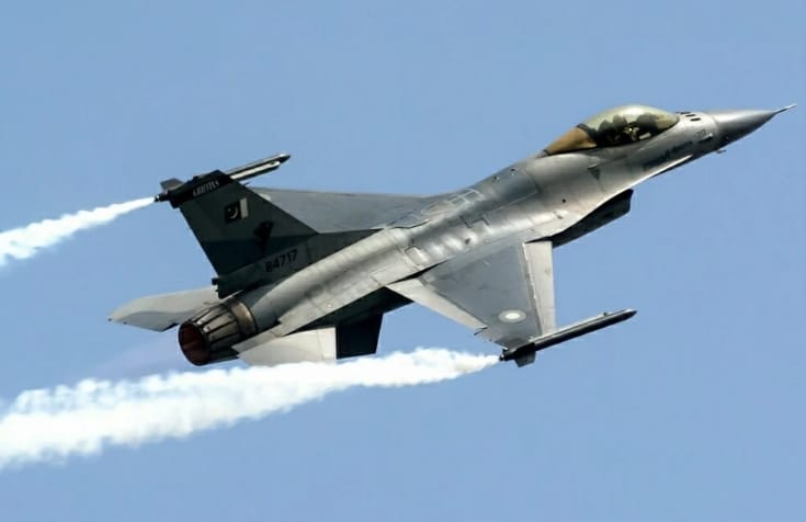 巴基斯坦F-16戰機。 圖 : 翻攝自零度Military 巴基斯坦F-16戰機。 圖 : 翻攝自零度Military
