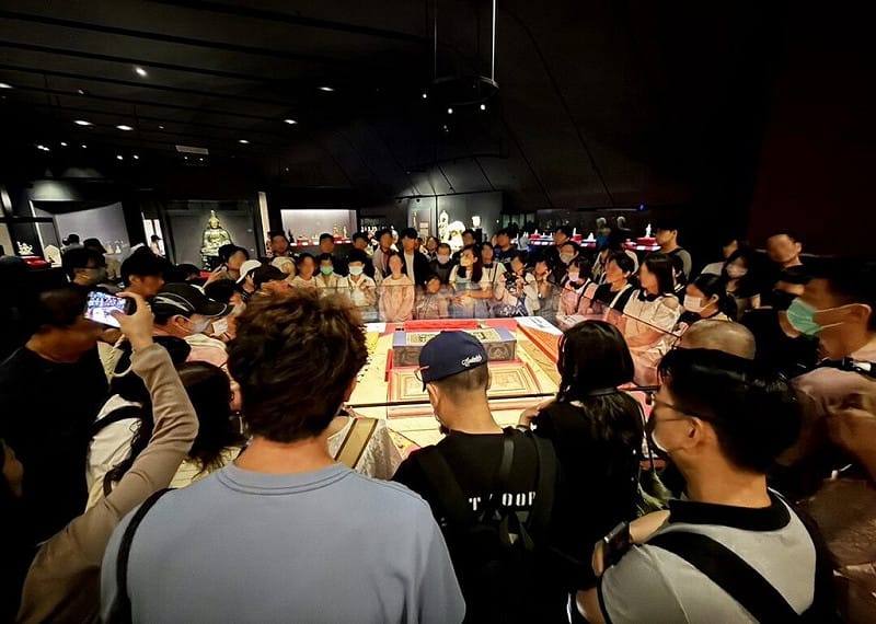 故宮南院14日表示，「龍藏經」常設展設於S303展廳，即日起至9月4日每週二、三、四、五皆安排8場導覽，每場次約20分鐘。（故宮南院提供）中央社記者蔡智明傳真　115年8月14日&nbsp;&nbsp;&nbsp;