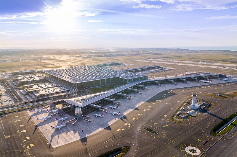 英國倫敦希斯洛機場客流量受中東戰火影響大幅下滑，就連歐洲總客流冠軍也被土耳其伊斯坦堡機場。&nbsp;&nbsp;&nbsp;圖:翻攝自 X @clashreport