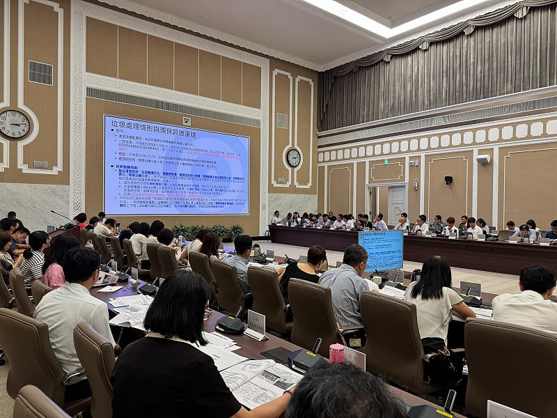 行政院14日召開「馬太鞍溪堰塞湖災後復原重建中央協調會報」第9次會議（擴大會議），花蓮縣政府、鄉鎮公所、原住民部落代表出席。&nbsp;&nbsp;&nbsp;圖：行政院提供