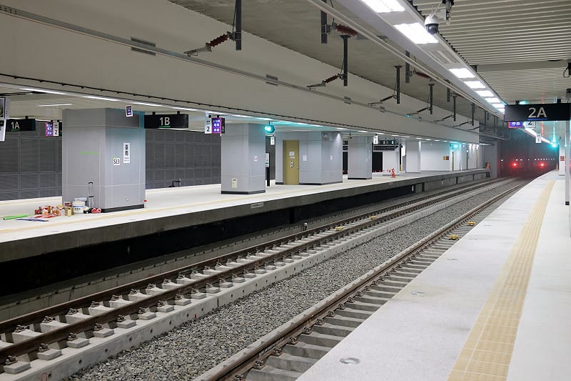 台南站鐵路地下化即將迎來重要成果，預計9月初進行台南車站揭牌，宣告工程正式進入通車倒數階段，期盼未來提供市民更現代化、便利的鐵道服務。&nbsp;&nbsp;&nbsp;圖：台南市政府提供
