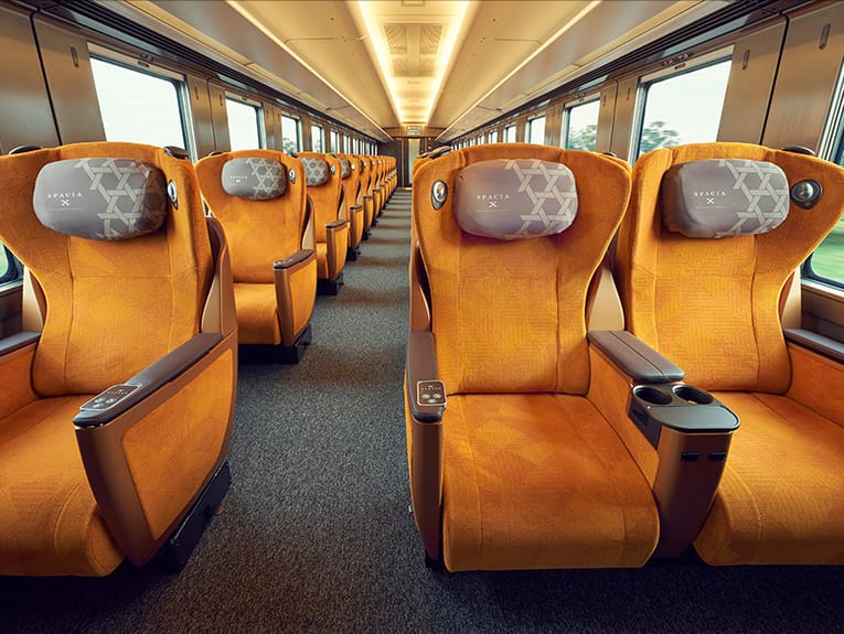 東武鐵道豪華觀光列車「SPACIA X」A級豪華座位 Premium Seat。 圖:翻攝自東武鐵道官網 東武鐵道豪華觀光列車「SPACIA X」A級豪華座位 Premium Seat。 圖:翻攝自東武鐵道官網