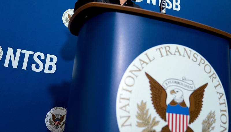 美國國家運輸安全委員會(NTSB)阿拉斯加地區負責人克林特・約翰遜表示,機上共有 2 名飛行員及 6 名乘客。阿拉斯加司令部則指出,這是一趟民用承包航班,搜救人員抵達現場後確認機上 8 人全部死亡。 圖:翻攝自X帳號@PonceNews 美國國家運輸安全委員會(NTSB)阿拉斯加地區負責人克林特・約翰遜表示,機上共有 2 名飛行員及 6 名乘客。阿拉斯加司令部則指出,這是一趟民用承包航班,搜救人員抵達現場後確認機上 8 人全部死亡。 圖:翻攝自X帳號@PonceNews
