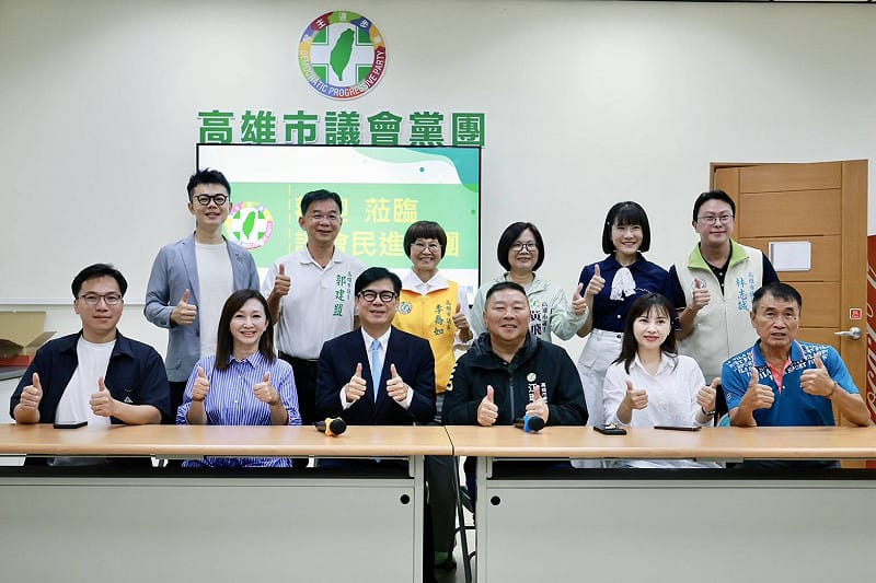 陳其邁(前排左三)拜會民進黨團。&nbsp;&nbsp;&nbsp;圖：高雄市政府／提供