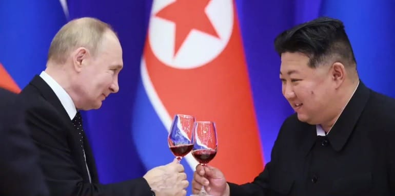 烏克蘭情報部門近期發布消息稱，俄羅斯可能進一步深化了與北韓之間的軍事合作關係，並接收了平壤提供的「火星-11C 」彈道導彈。&nbsp;&nbsp;&nbsp;圖：擷取自 @warsurv X 分享影片