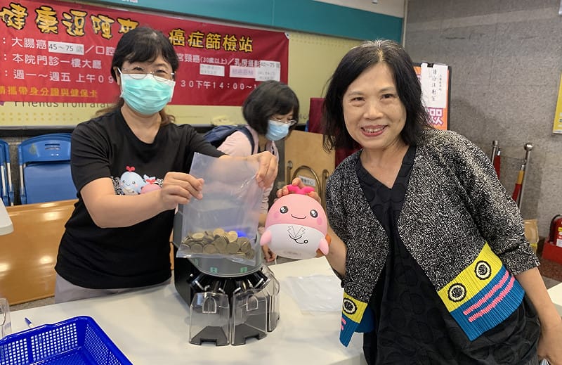 劉美黛(右)臨門一腳，讓募款總金額一舉突破48萬元。&nbsp;&nbsp;&nbsp;圖：孫家銘攝