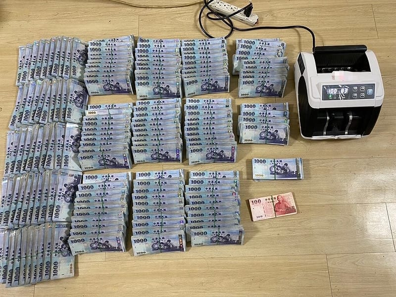 刑事警察局偵查第六大隊偵破非法博弈集團，查獲不法所得現金。（民眾提供）中央社記者趙麗妍傳真　115年8月24日&nbsp;&nbsp;&nbsp;