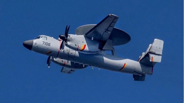  解放軍空警-600艦載預警機。 圖 : 翻攝自零度 Military 