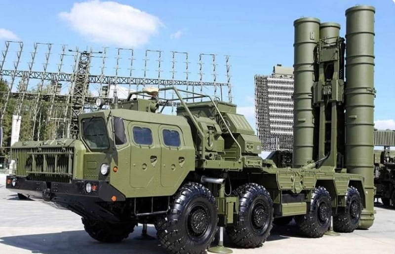 俄軍S-400飛彈系統。&nbsp;&nbsp;&nbsp;圖 : 翻攝自 X / MilitaryNewsUA