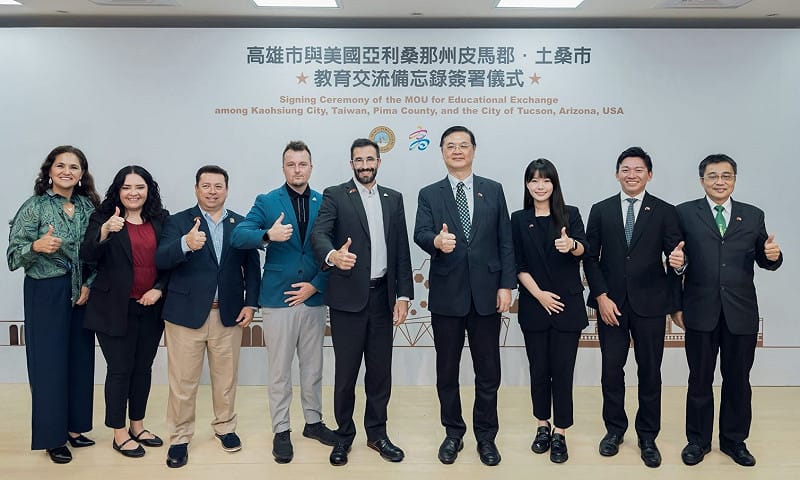 羅達生(右四)率市府團隊接待美國亞利桑那州皮馬郡訪團。&nbsp;&nbsp;&nbsp;圖：高雄市行國處／提供
