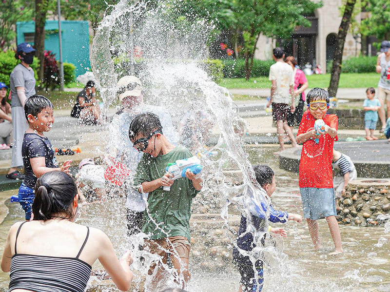 塭仔底濕地公園戲水池適合大朋友小朋友來玩水。&nbsp;&nbsp;&nbsp;圖：新北市政府水利局／提供