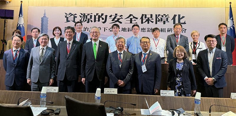 日本台灣交流協會副代表川合現、外交部政務次長吳志中蒞臨研討會。&nbsp;&nbsp;&nbsp;圖：王克殷拍攝