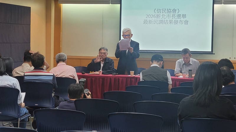 《信民協會》理事長黃清龍今（1）日公布由戴立安主持的新北市長選舉最新民調，蘇巧慧以35.2%超車李四川34.7%。&nbsp;&nbsp;&nbsp;圖：信民協會提供