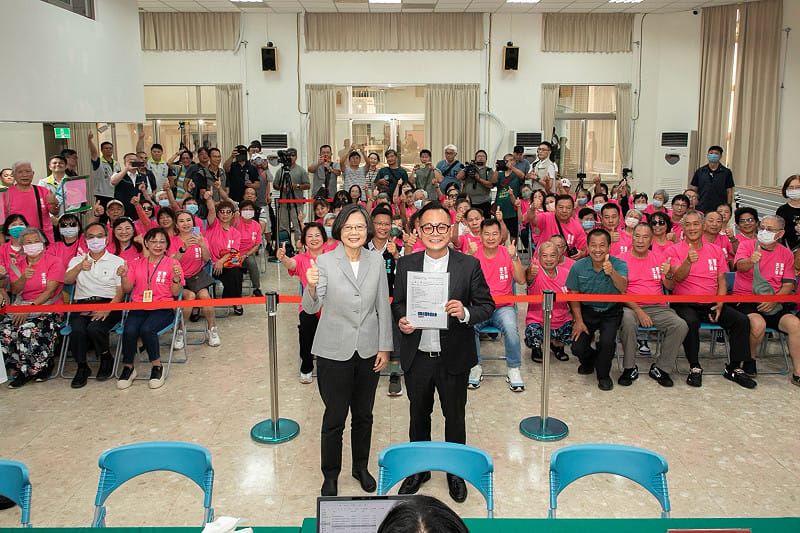 蔡英文稱讚童子瑋是懂得解決問題的人選。&nbsp;&nbsp;&nbsp;圖：童子瑋辦公室/提供