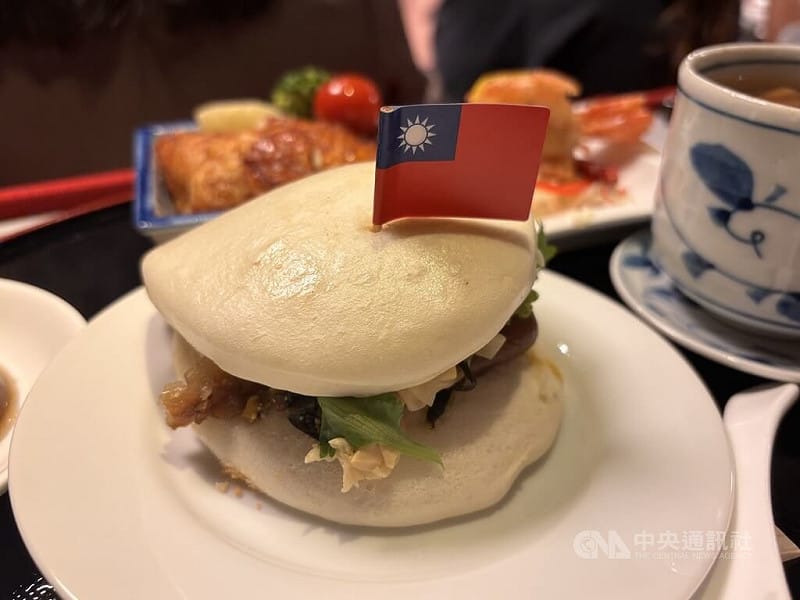 2026年台灣美食國際巡迴講座亞洲1線今天在東京服部學園舉行最終場，台灣刈包端上桌。中央社記者戴雅真東京攝　115年9月2日&nbsp;&nbsp;&nbsp;