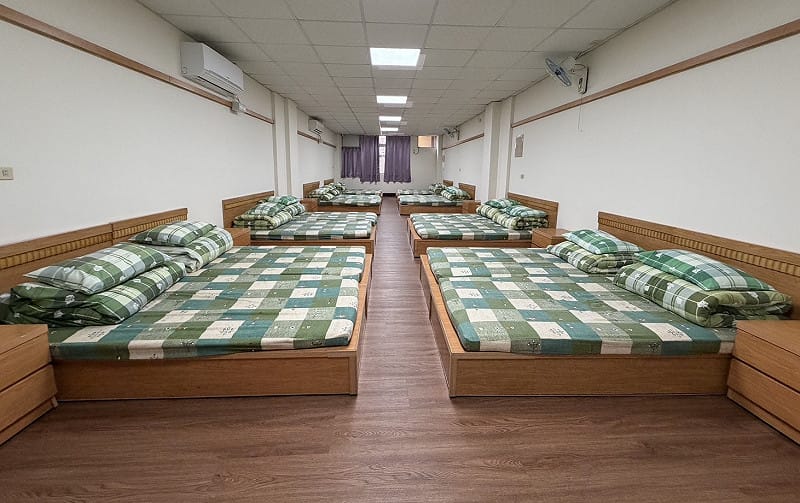 覆鼎金保安宮香客大樓歡迎ARMY即日起自行揪團，以5至16人為一組向覆鼎金保安宮提出申請。&nbsp;&nbsp;&nbsp;圖：高雄市民政局／提供