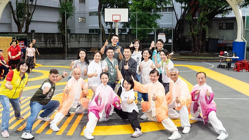 蘇巧慧說,她會獎勵企業合作創造友善運動環境,支持人才培育與退役就業,並結合新北山海河資源,舉辦越野跑、衝浪與運河對抗等特色賽事,讓運動融入日常生活,打造健康活力的新北。 圖:蘇巧慧競辦提供 蘇巧慧說,她會獎勵企業合作創造友善運動環境,支持人才培育與退役就業,並結合新北山海河資源,舉辦越野跑、衝浪與運河對抗等特色賽事,讓運動融入日常生活,打造健康活力的新北。 圖:蘇巧慧競辦提供