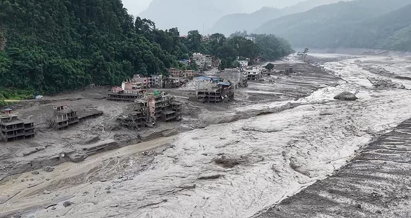 中尼邊境爆發的土石流已造成至少 1280 人罹難，數千人仍處於失蹤狀態。&nbsp;&nbsp;&nbsp;圖:翻攝自 X @UpadhyayKhem